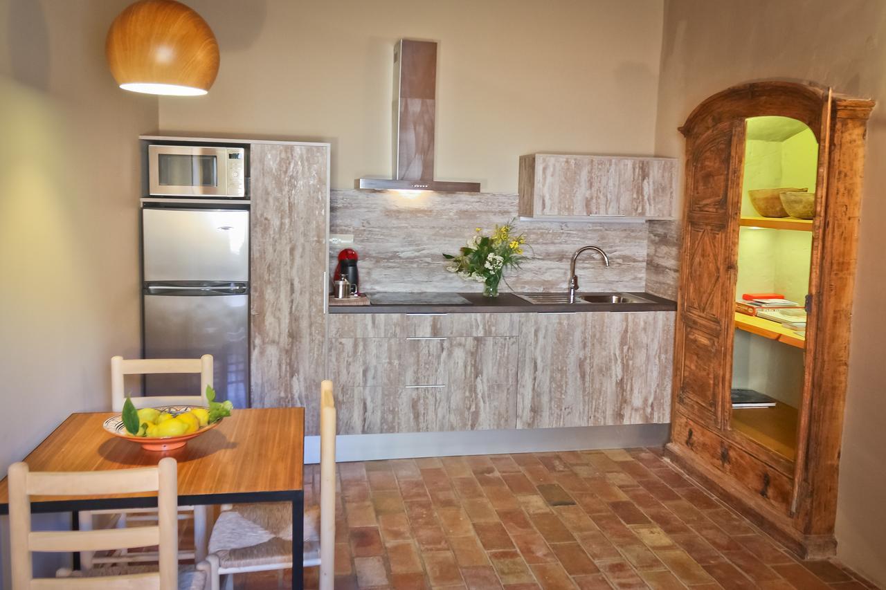Apartamentos En La Rectoria De 레젠코스 외부 사진